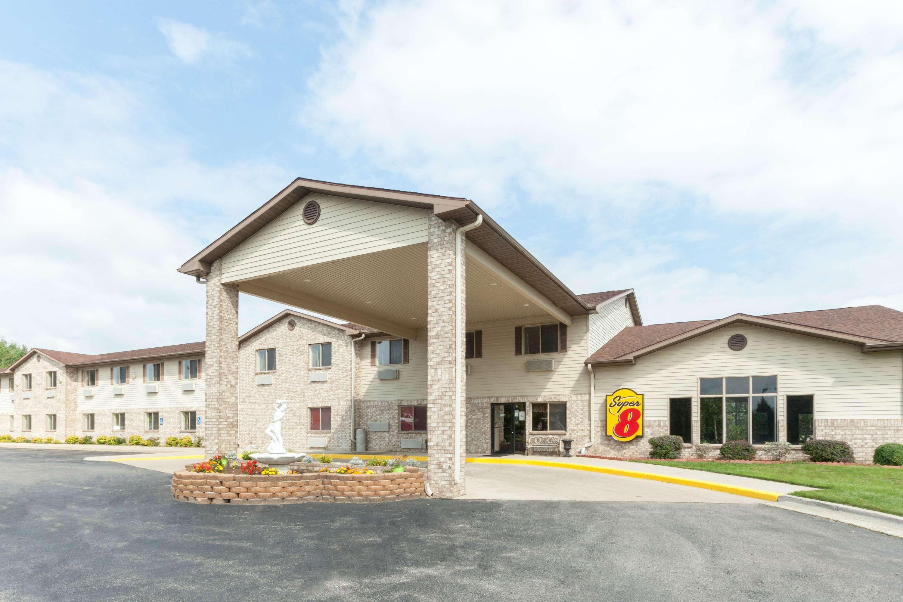 Motel Super 8 By Wyndham Big Rapids Extérieur photo
