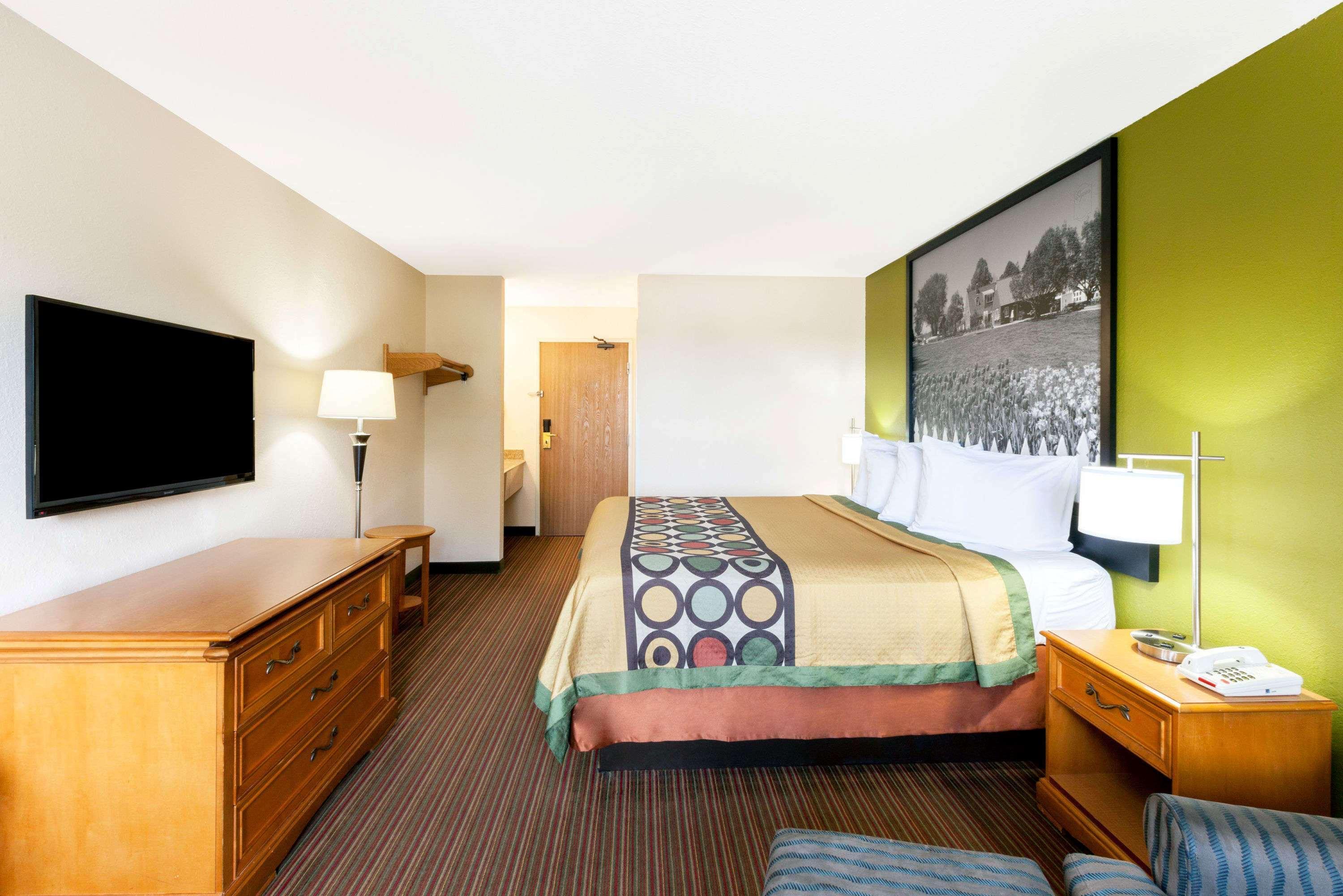 Motel Super 8 By Wyndham Big Rapids Extérieur photo