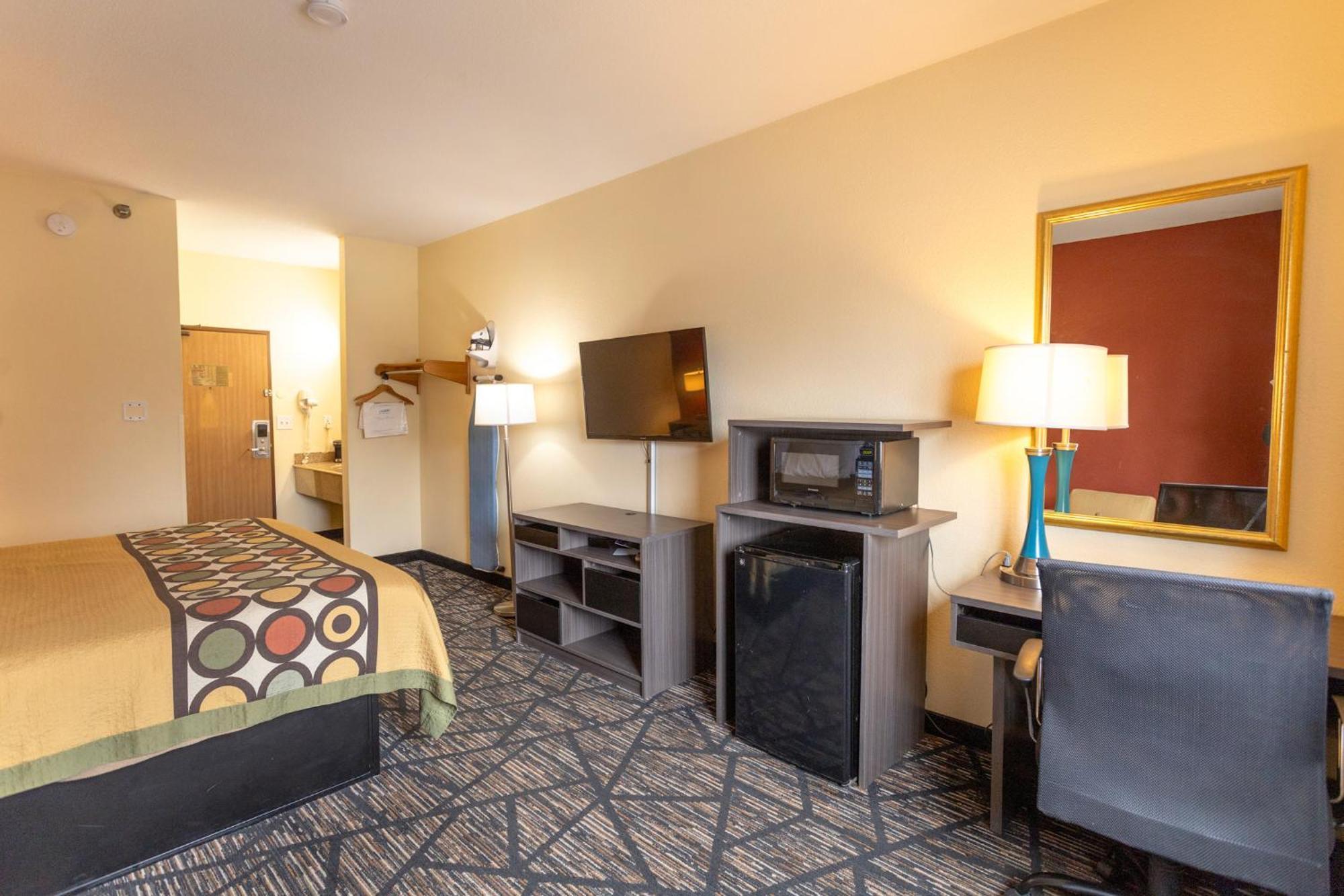 Motel Super 8 By Wyndham Big Rapids Extérieur photo