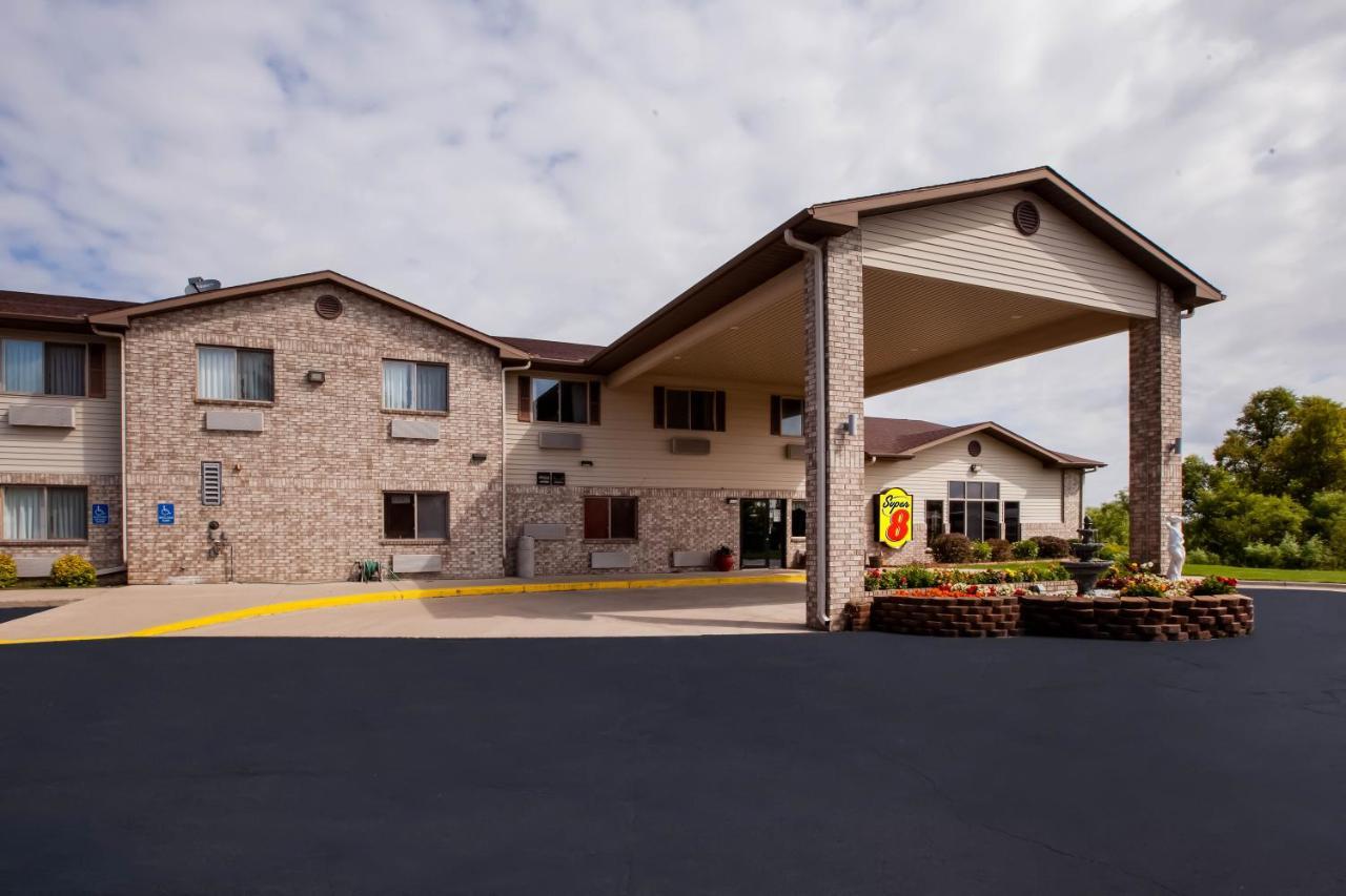 Motel Super 8 By Wyndham Big Rapids Extérieur photo