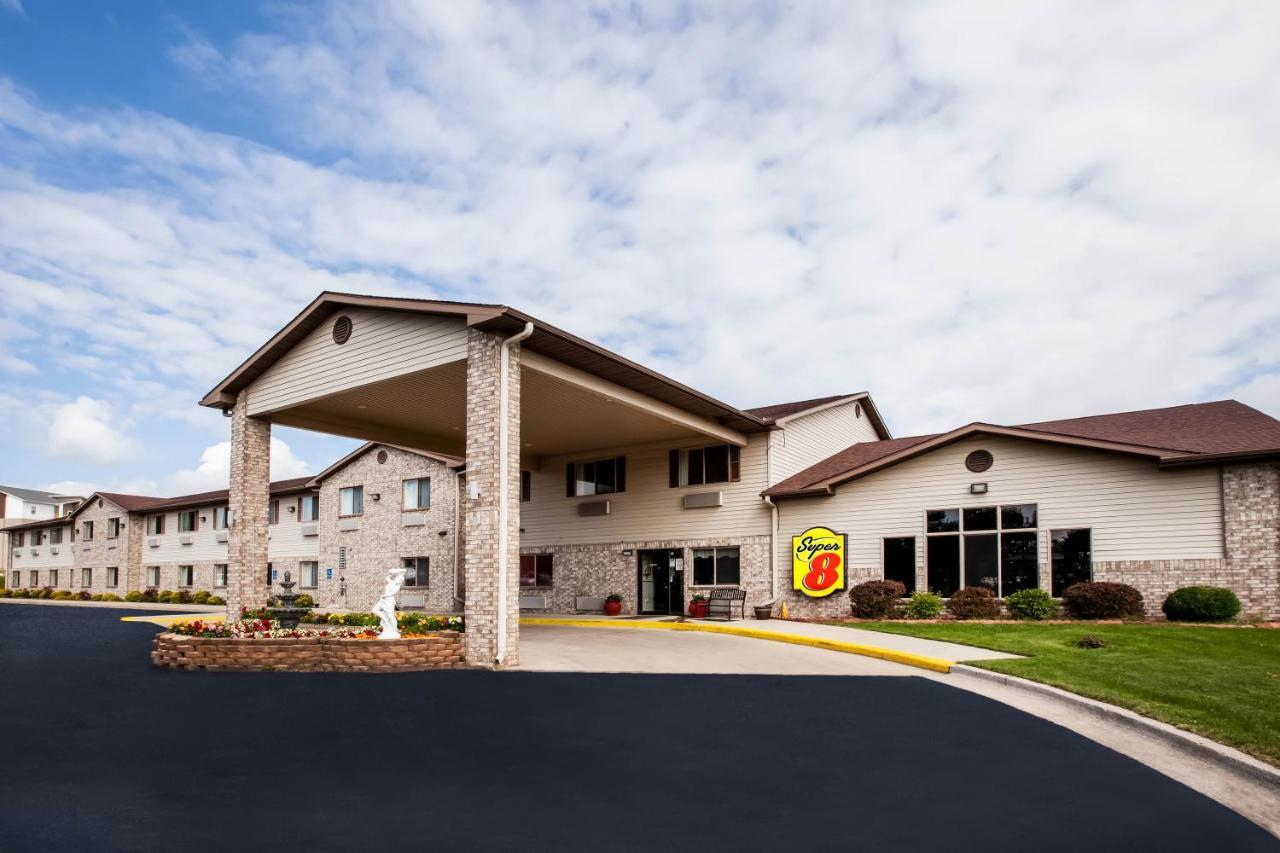 Motel Super 8 By Wyndham Big Rapids Extérieur photo